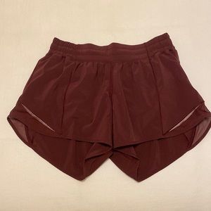 Lululemon 4” hotty hot shorts